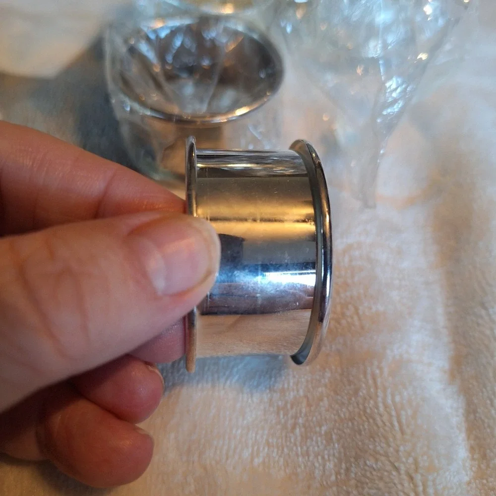 Vintage Napkin Rings Set Of 4 Wm. A Rogers Elegant Silverplated Import By Onieda